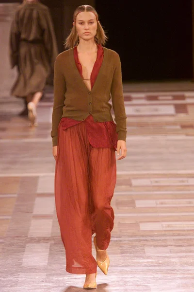 Look 69